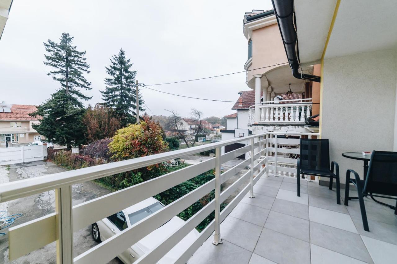 Garni Hotel Radovic クラグイェヴァツ エクステリア 写真