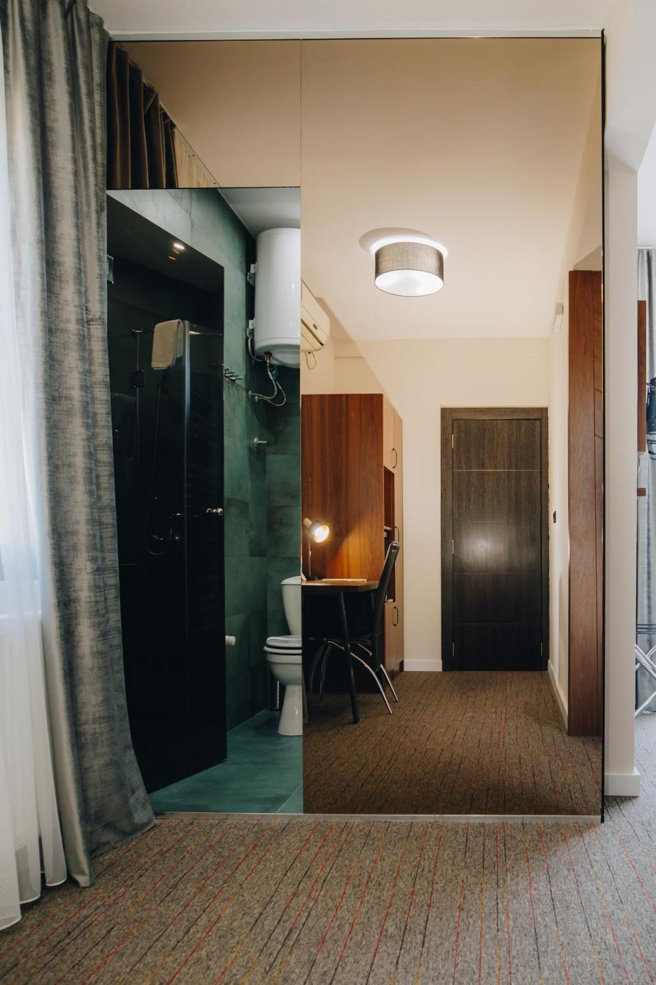 Garni Hotel Radovic クラグイェヴァツ エクステリア 写真