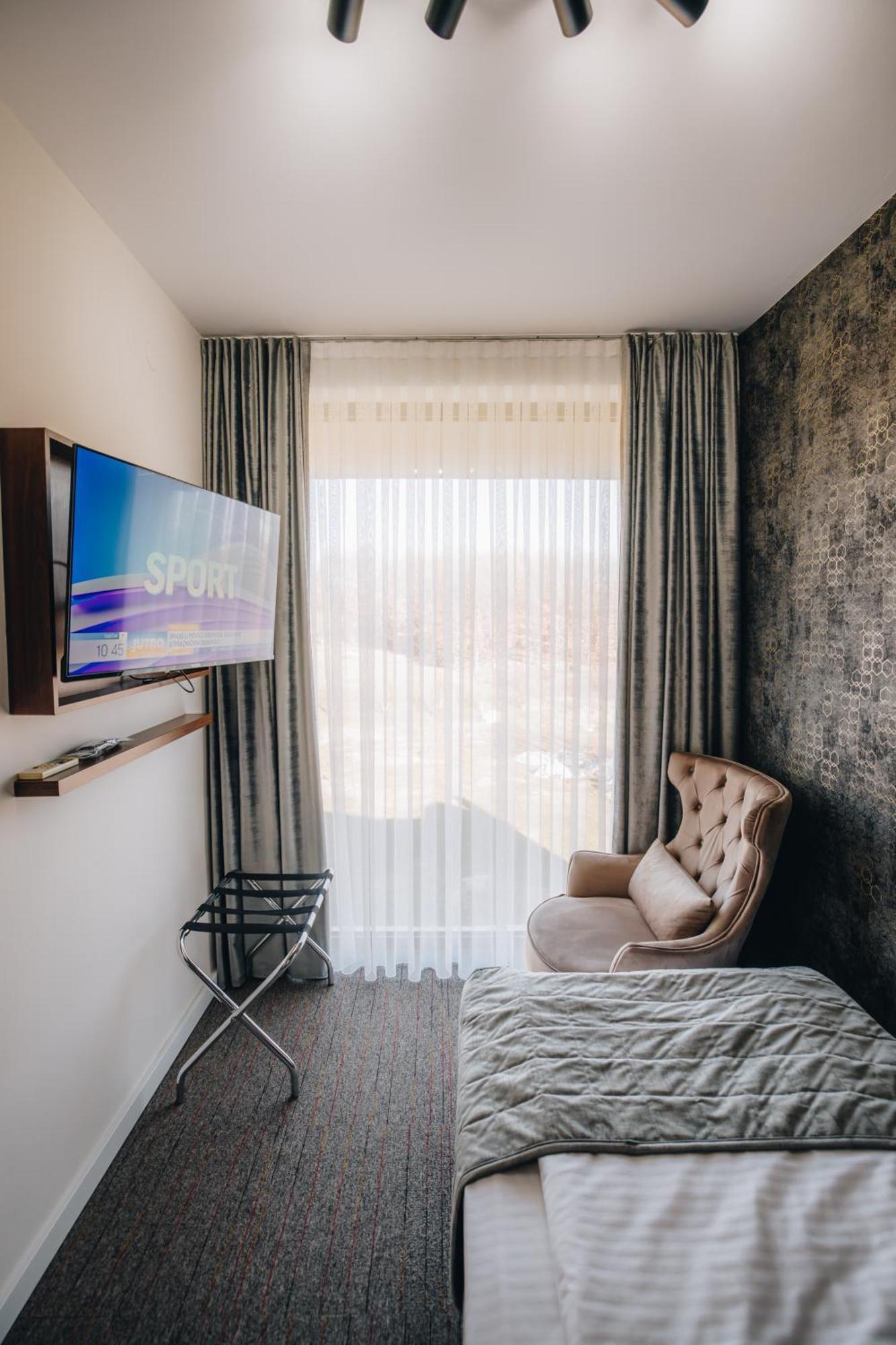 Garni Hotel Radovic クラグイェヴァツ エクステリア 写真