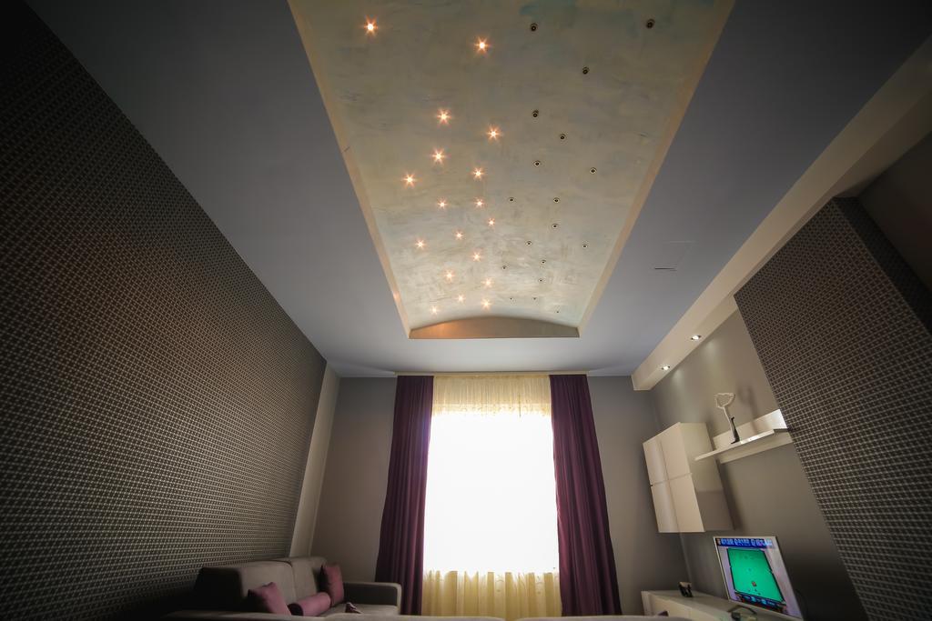 Garni Hotel Radovic クラグイェヴァツ エクステリア 写真