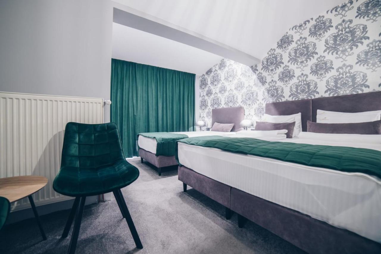 Garni Hotel Radovic クラグイェヴァツ エクステリア 写真